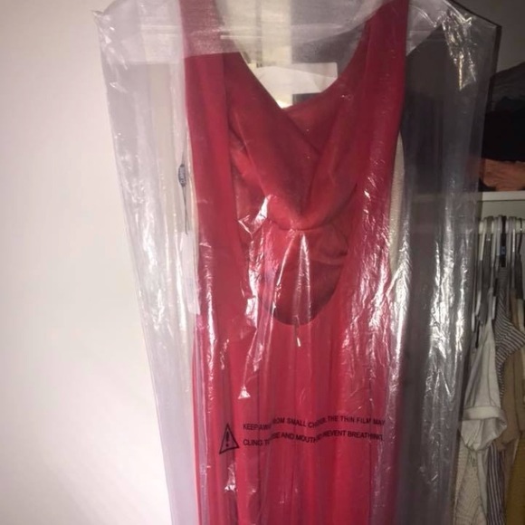 Apple red formal dress - Picture 5 of 5